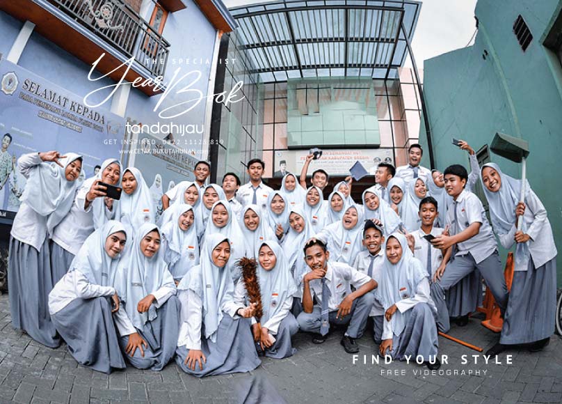 Buku Tahunan Tema Kerja Bakti