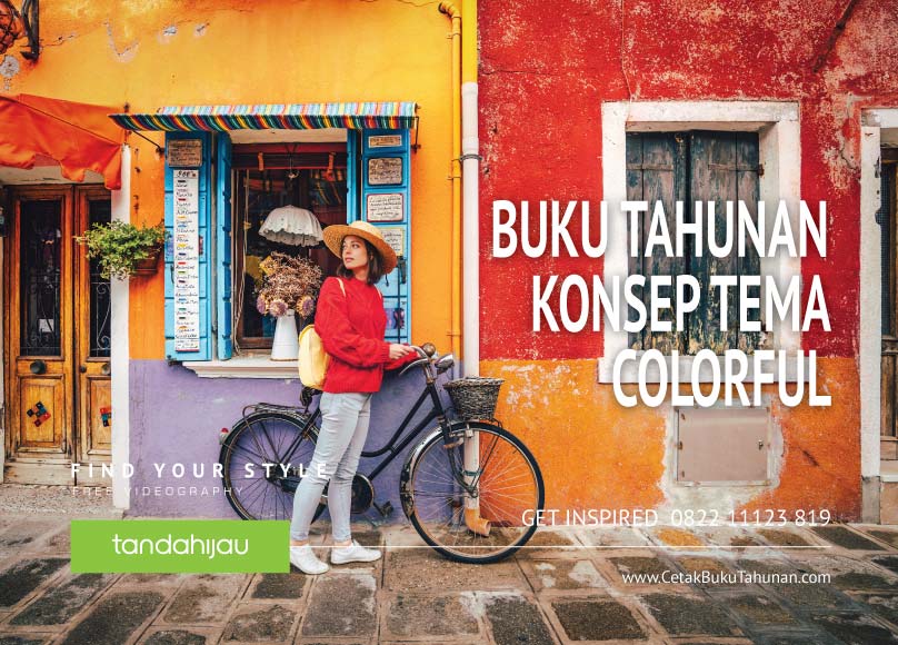 Buku Tahunan Tema Colorful